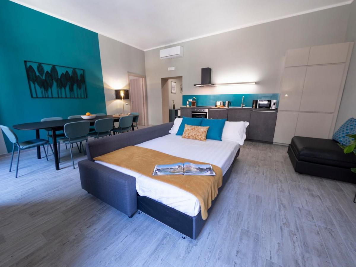 The Rent - Close To Termini Station *