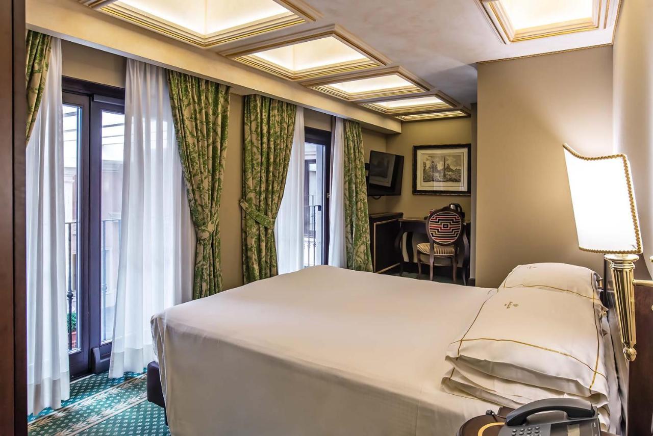 River Palace 4*
