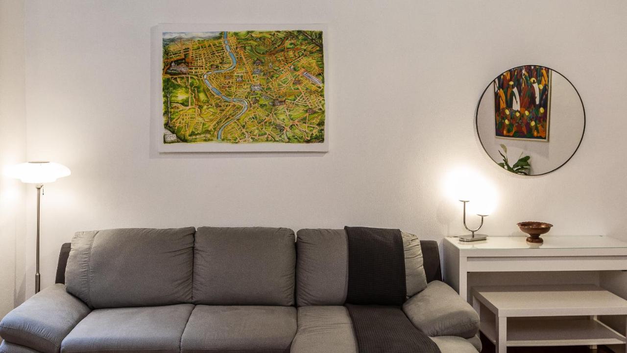 Cartari In Apartment Rom
