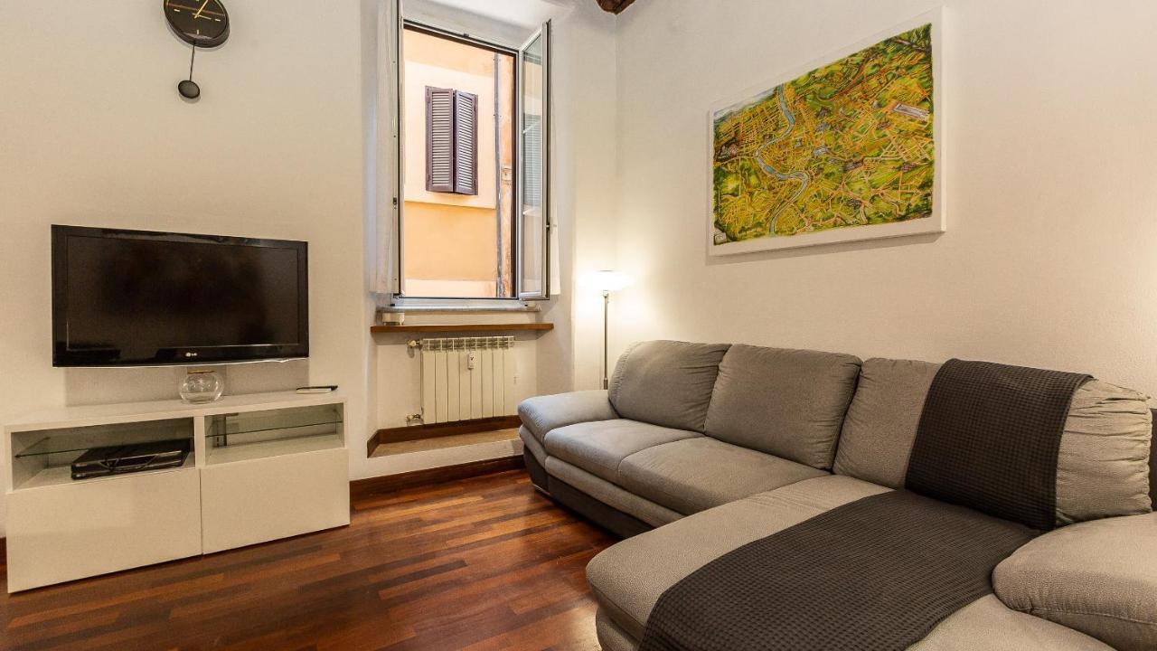 Cartari In Apartamento *