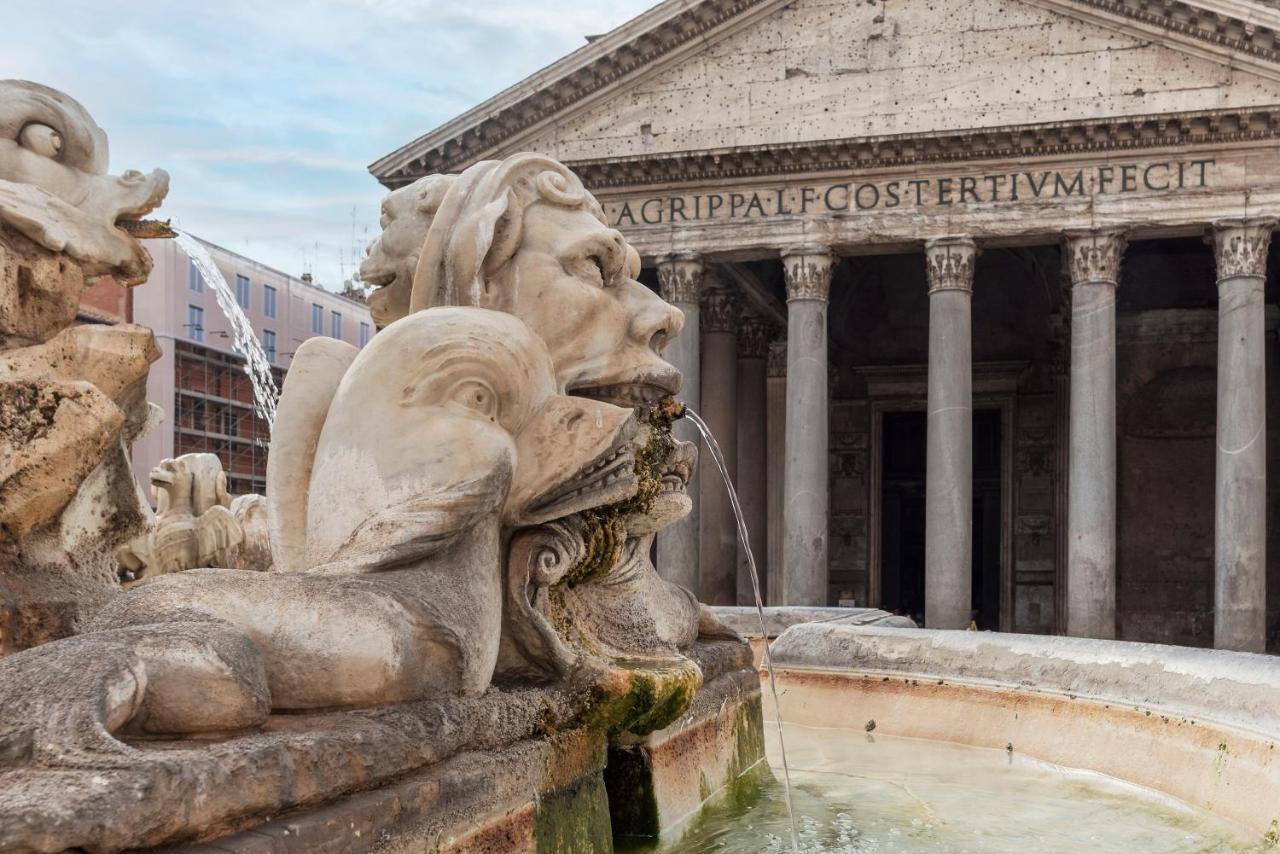 Pantheon View * Roma