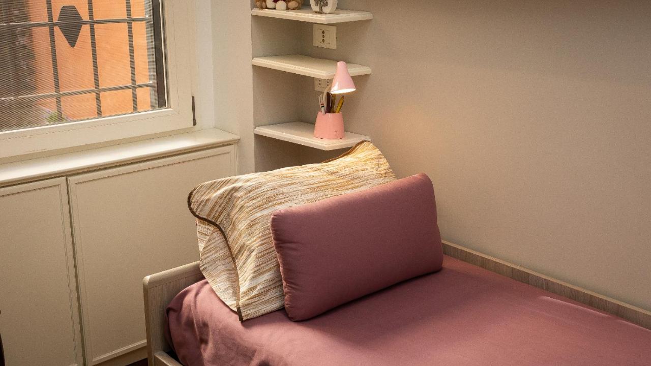 Apartment Gregoriana Luxury In *