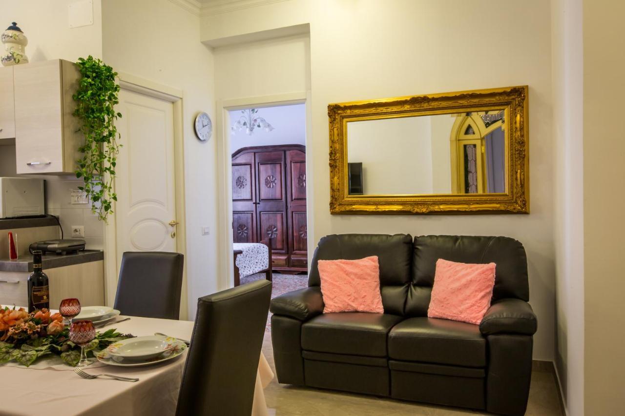 Apartment Center Of Rome Near Vatican And Trastevere Garage Included In The Price Top Place For Jubilee Apartamento Roma
