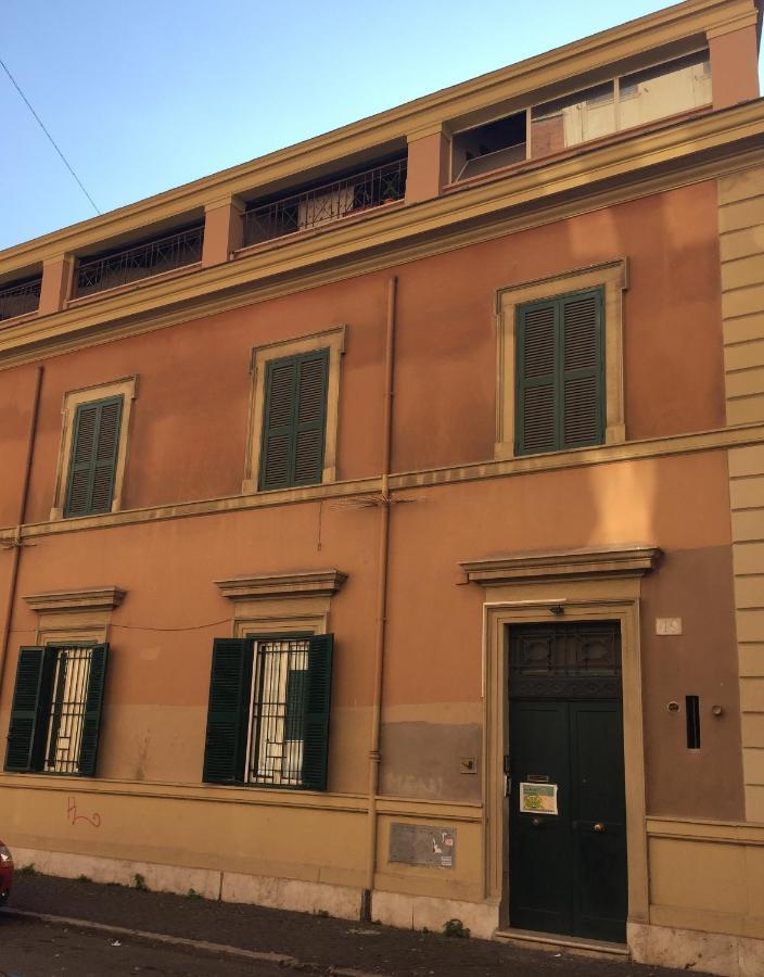 Domus Santa Caterina * Rome