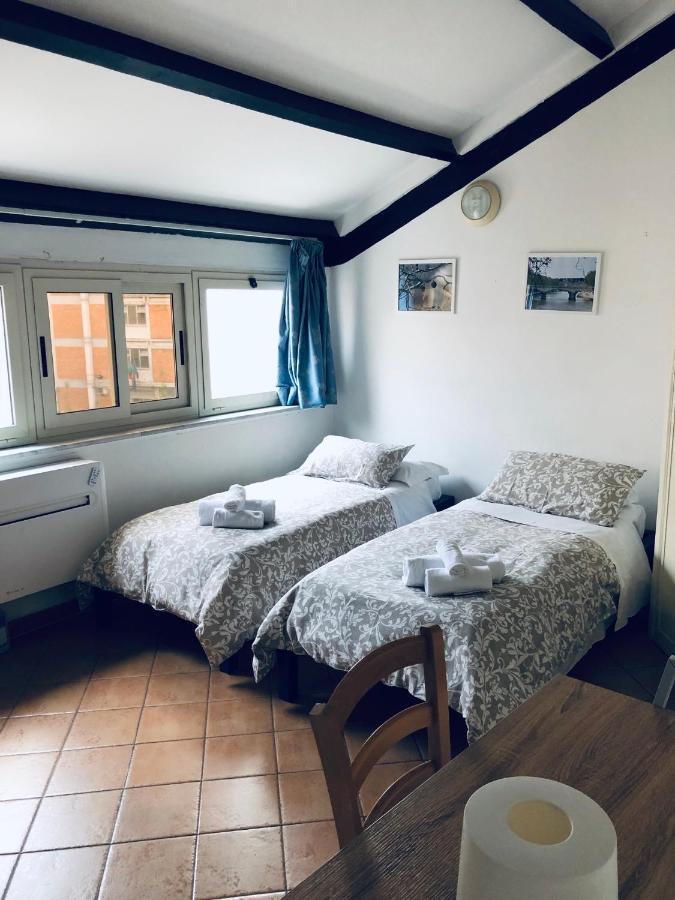 Domus Santa Caterina Guest house