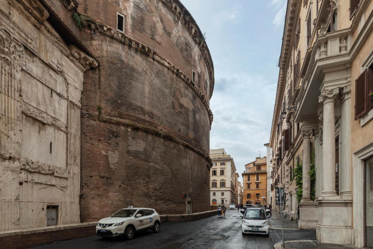 Pantheon View * Roma