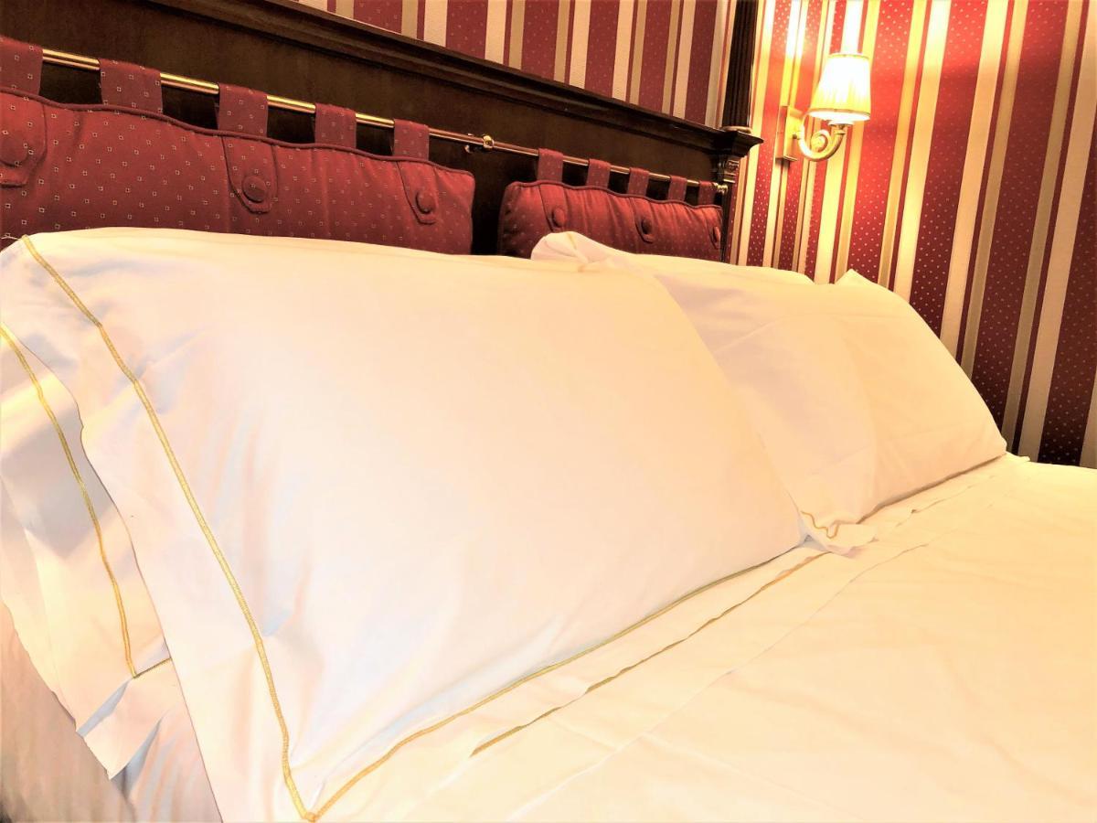 Manfredi In Hotell