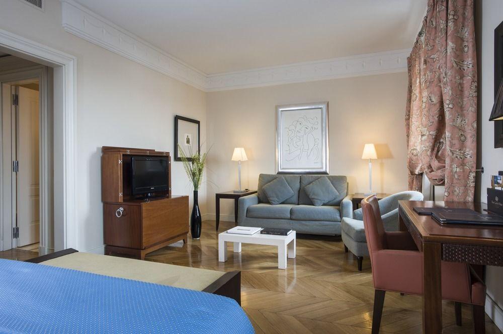 Hotel Rose Garden Palace 4*