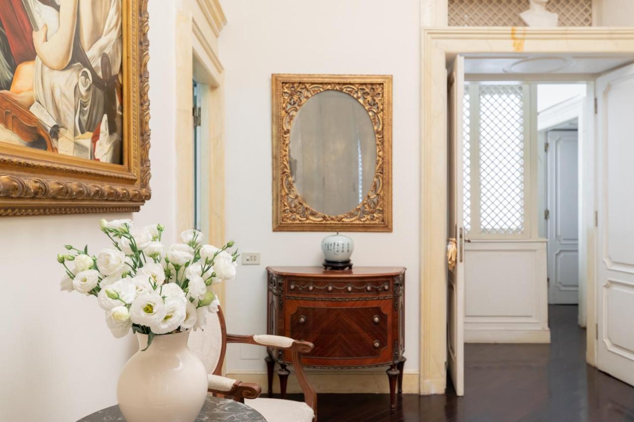 Iflat Spanish Steps Luxury And Historical Apt Leilighet *