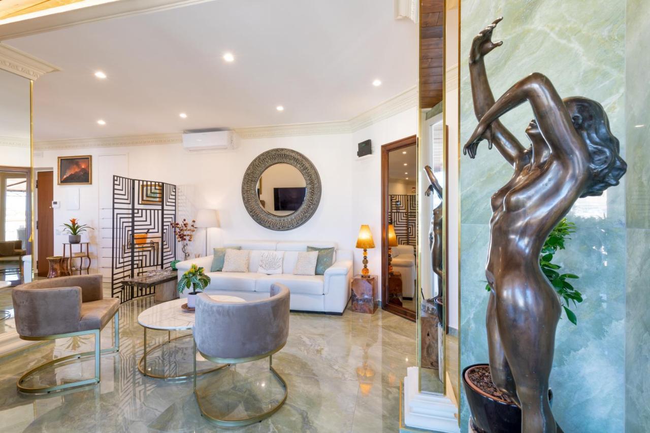 Atticus Forum Romanum Luxury Penthouse Apartment Rom