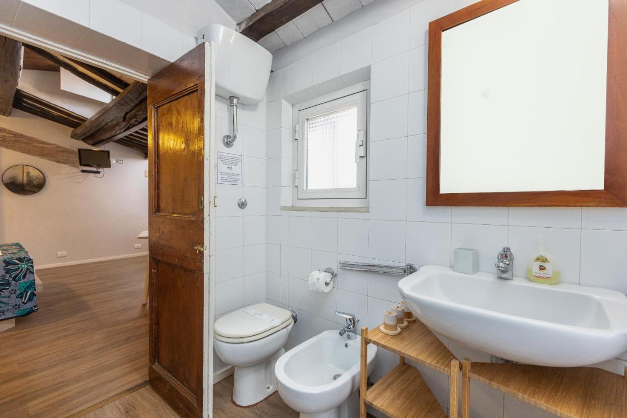 Cancelleria Apartment-rental In Roma