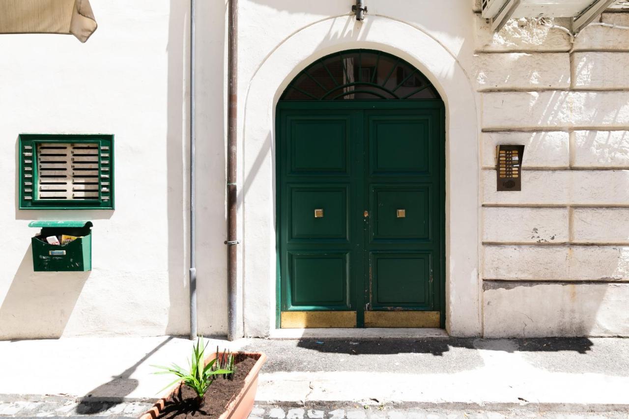 Monti Romantic Sunshine Maisonette Apartment Rom
