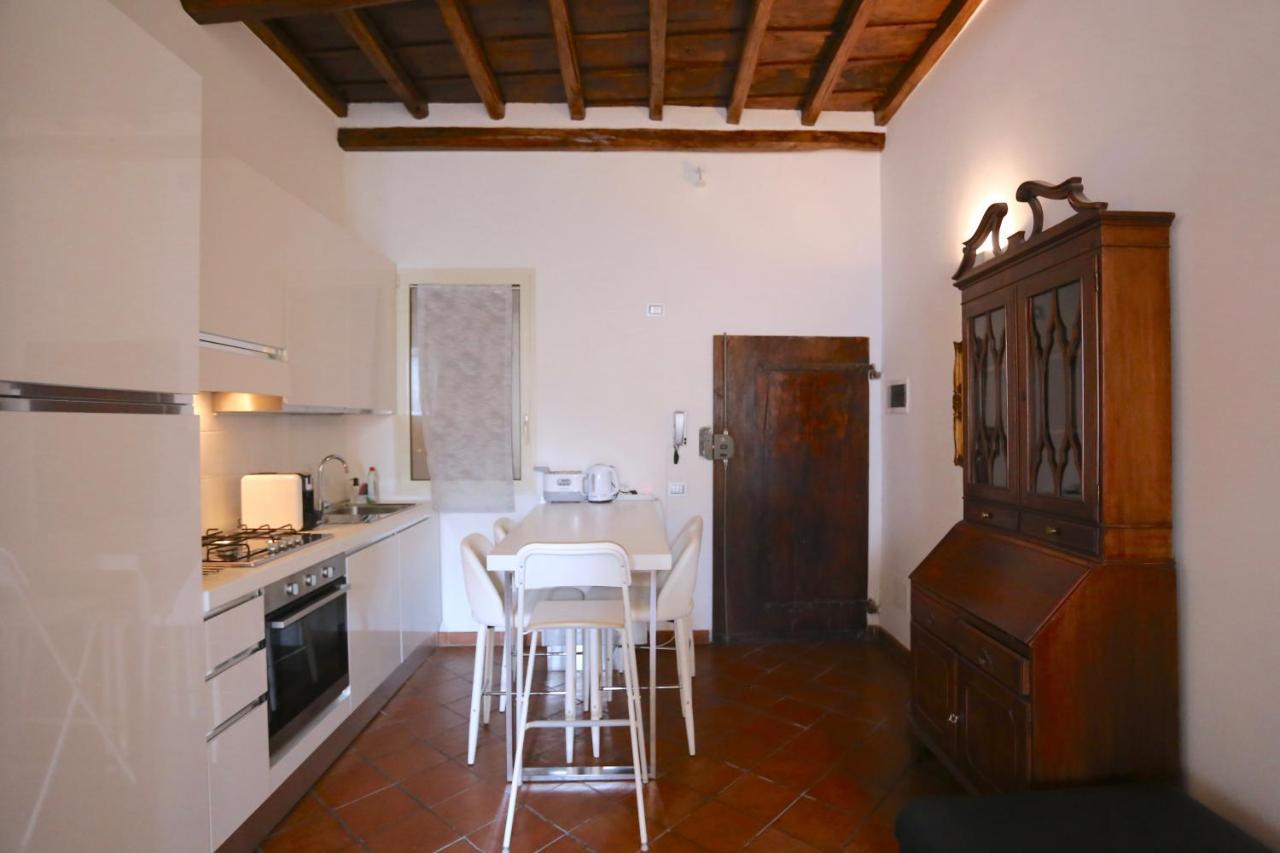 Benedetta 22 - Trastevere *