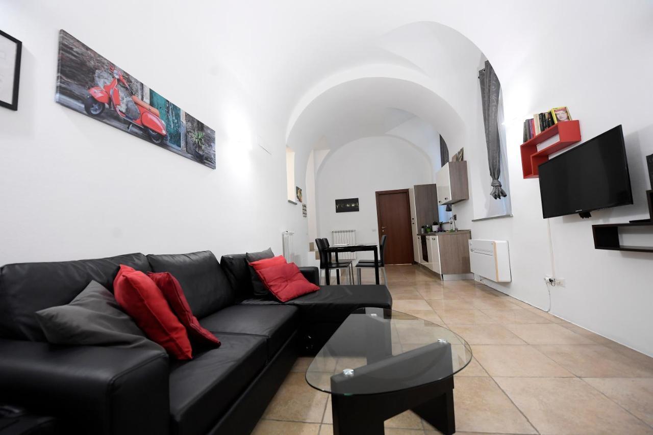 Easy Holidays - In Selci Colosseo