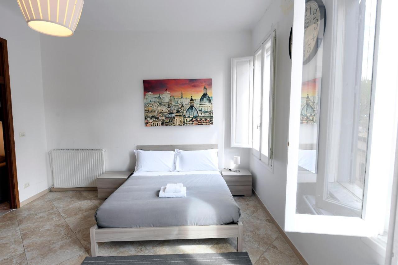 Easy Holidays - In Selci Colosseo