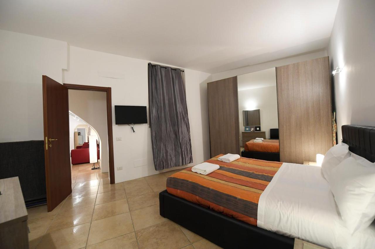 Easy Holidays - In Selci Colosseo * Roma