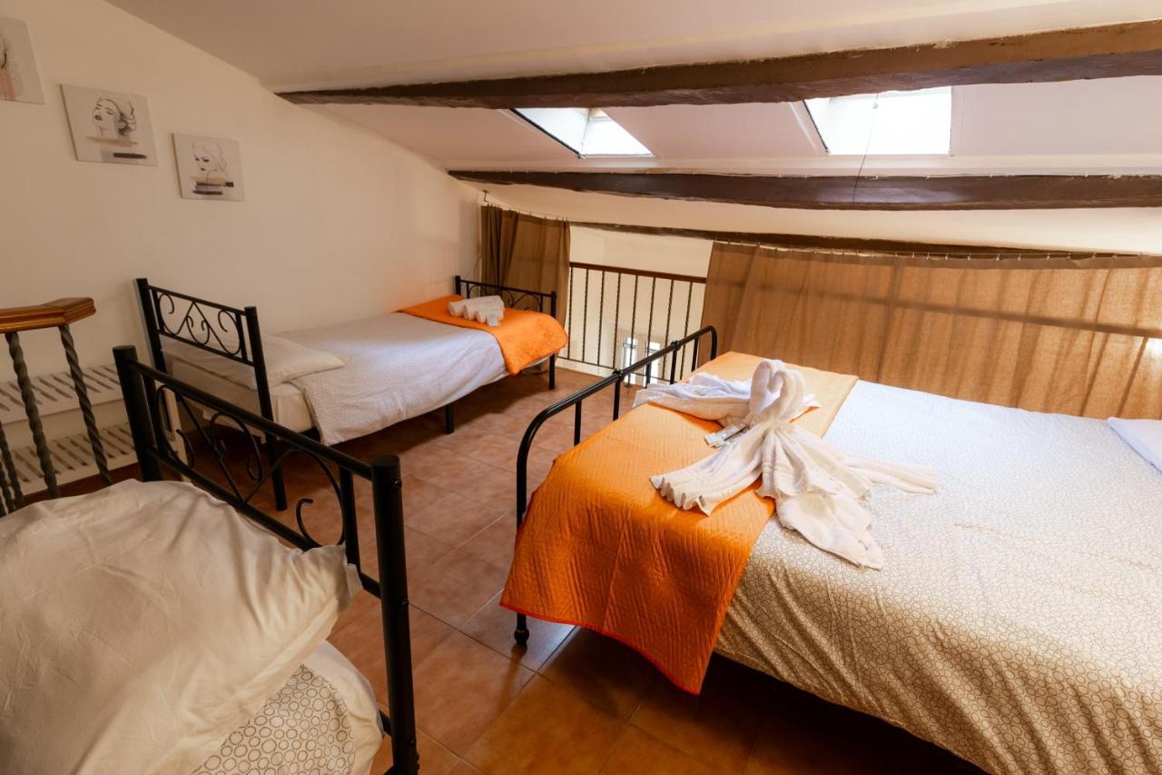 Trastevere Four Seasons Trilussa 1 Roma