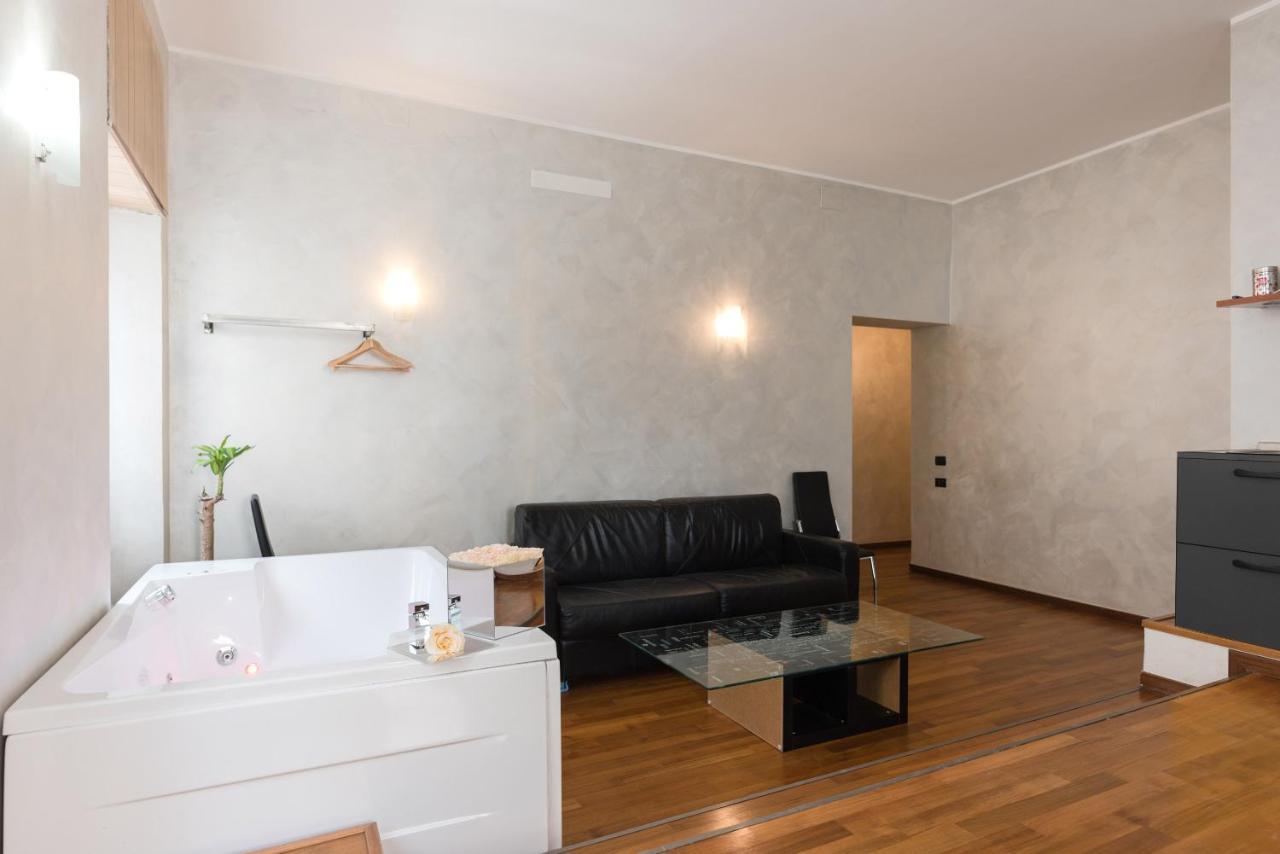 Rhome Plaza Collection Roma