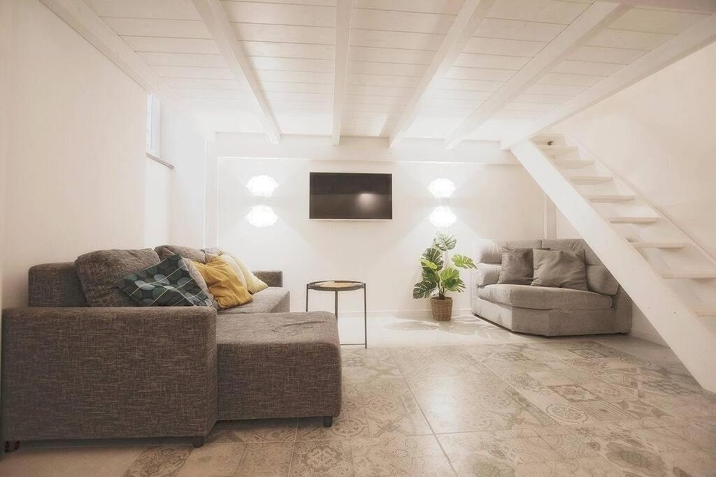 Beautifully Renovated Loft In Trastevere Apartamento *