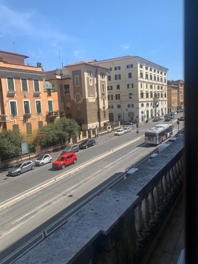 Parri Silton * Roma