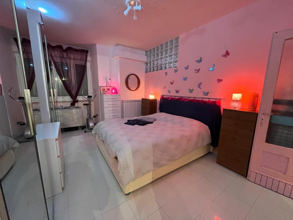 Affitto Due Camere, Due Bagni In Apartment Rom