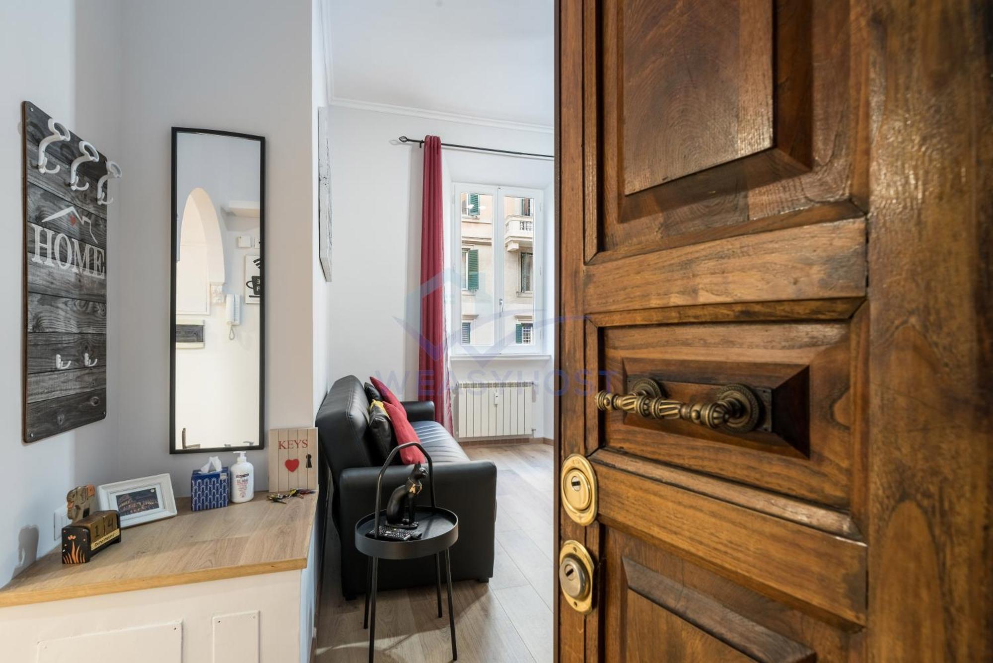 New! Completely Renovated In Vatican! *