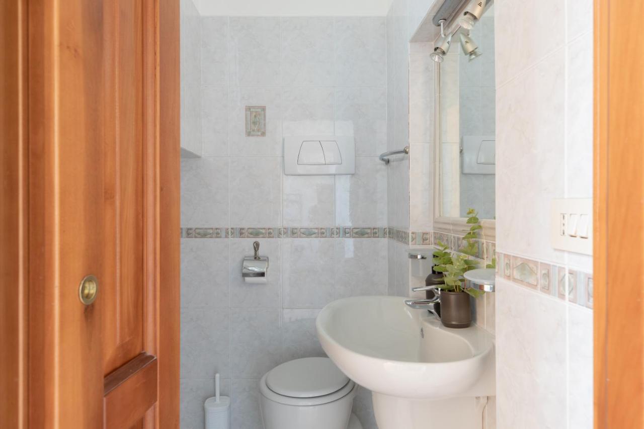 Iflat Spacious Penthouse Near The Vatican City Apartment