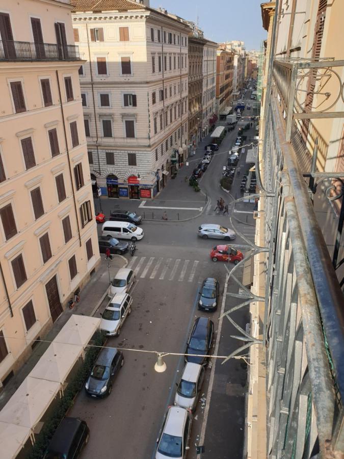 Hello 2 Roma