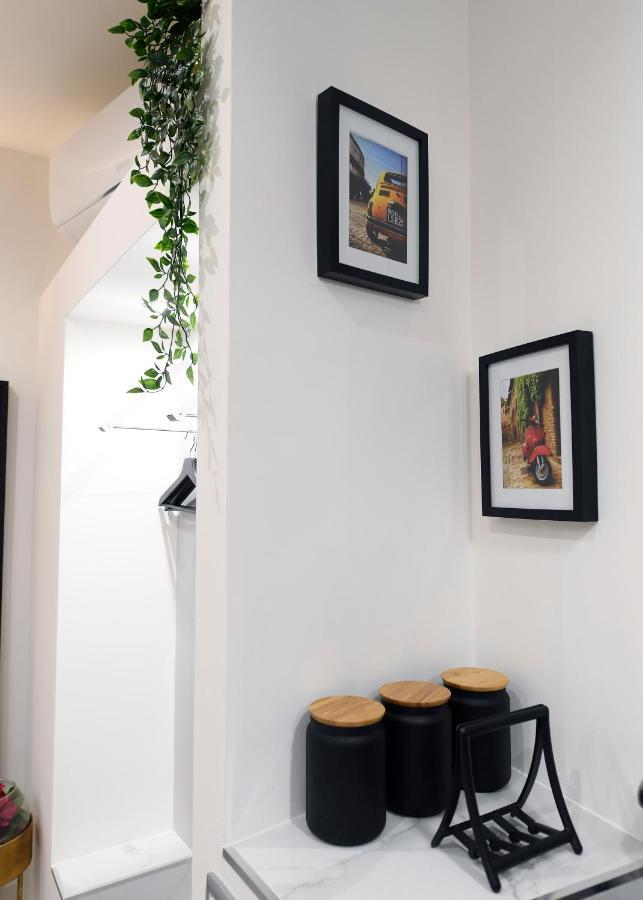 Easy Holidays - Suite Colosseo Apartment *