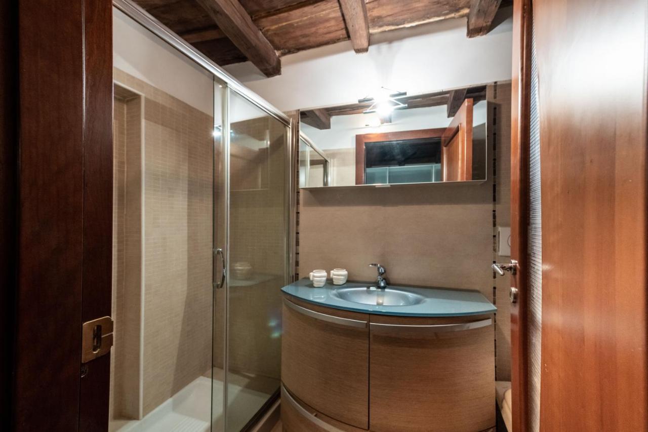 Bella Elena - Jewish Ghetto Apartment