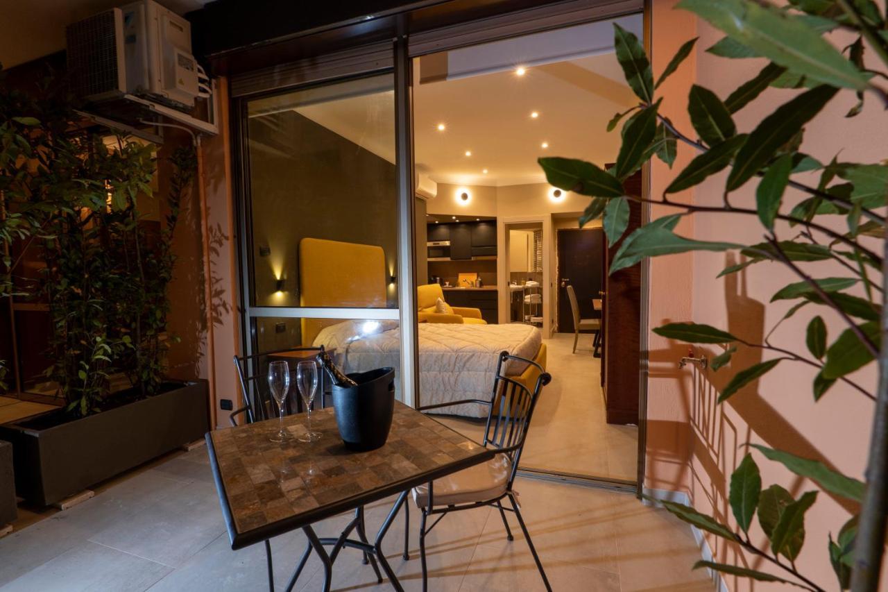 Domus Aurelia * Roma
