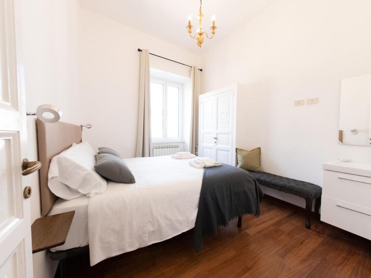 The Best Rent - Three-bedroom Close To Colosseo * Roma