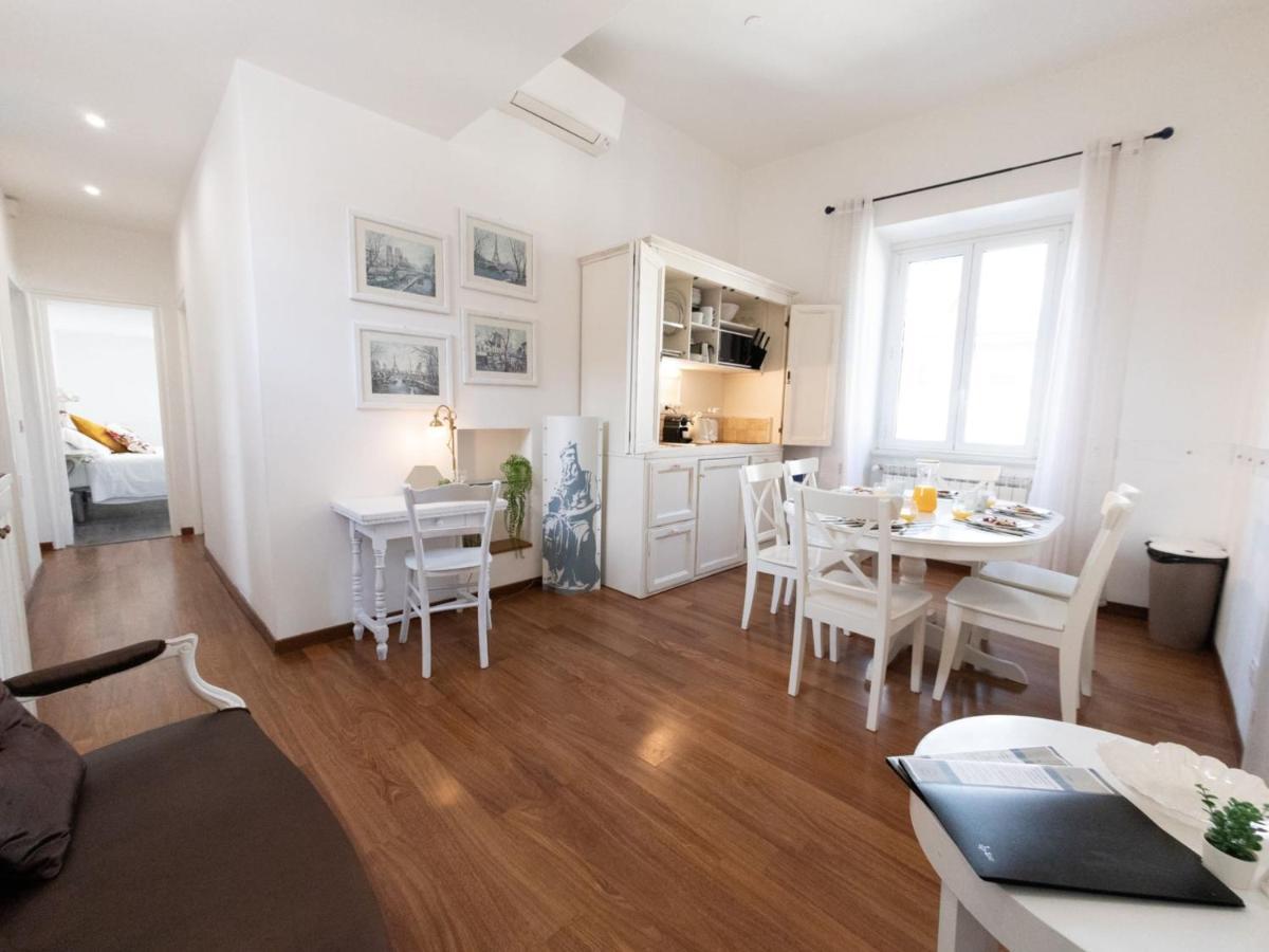 The Best Rent - Three-bedroom Close To Colosseo Apartamento *