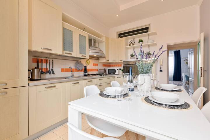Elegant Aparment Vittorio Center Apartment