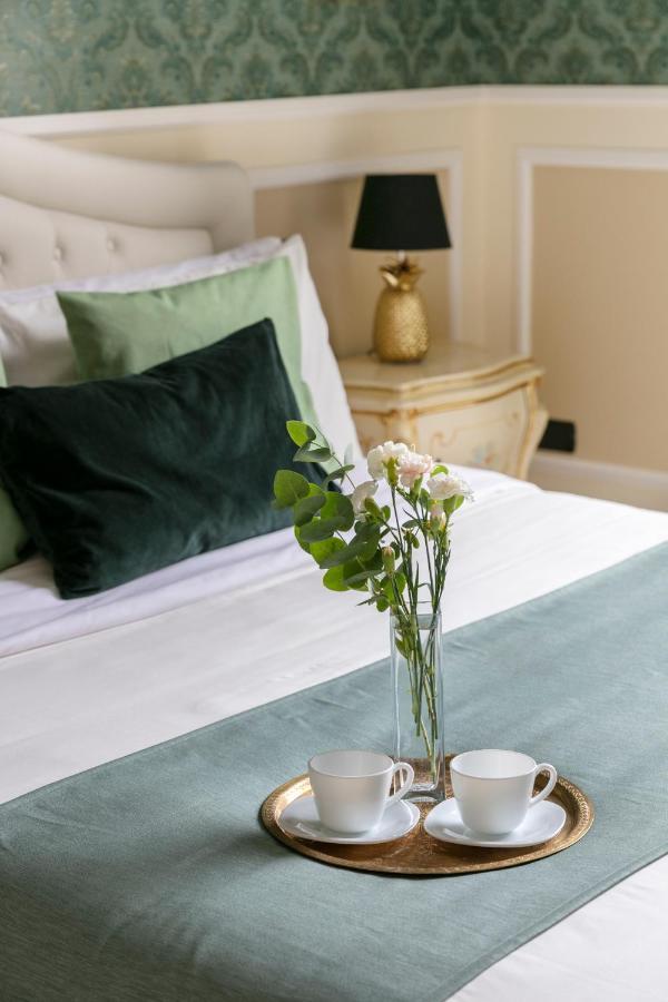 Renaissance Luxury Experience * Roma