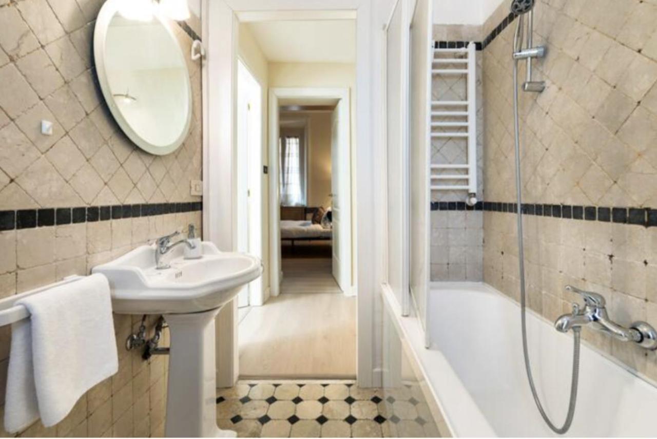 Sunny Flat In Elegant Building Close To Colosseum * Roma
