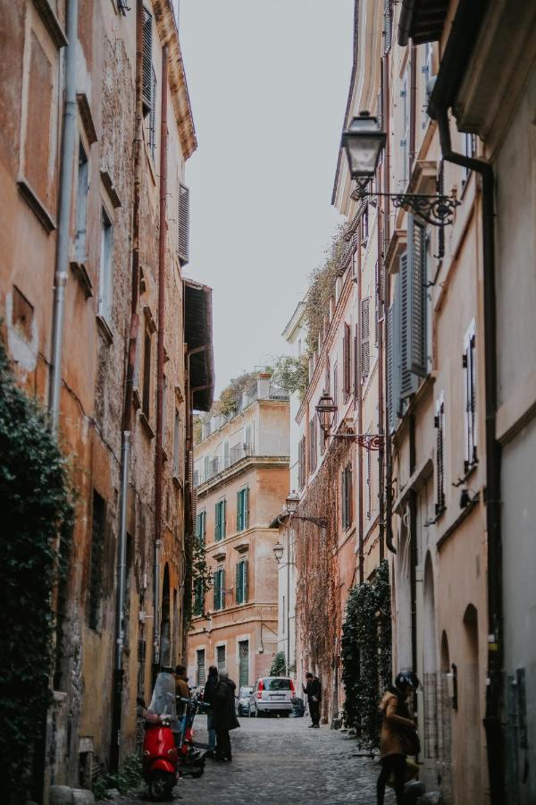 Bruno Domus Trastevere