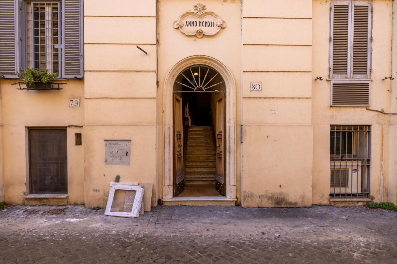 Romantic In Trastevere Rome