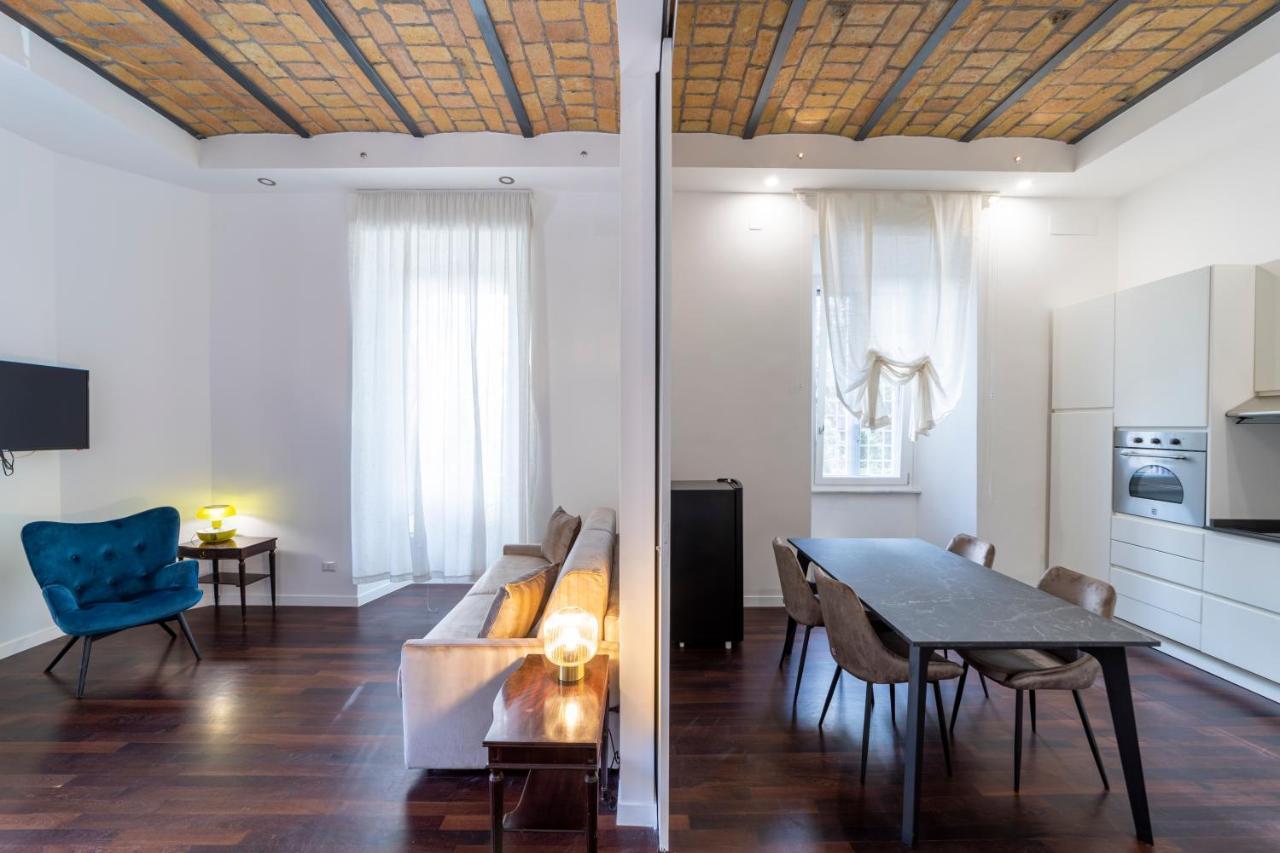 Domus Aurea And Apartamento Roma