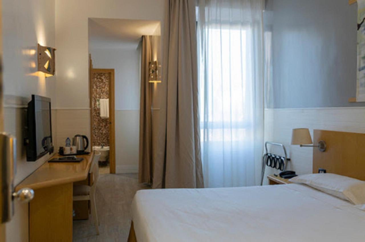 Aphrodite Hotell