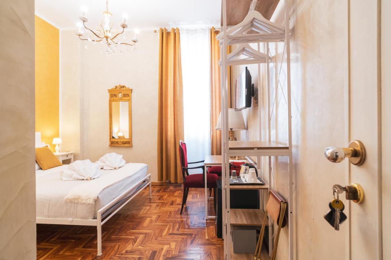 Casa de hóspedes Golden Piazza Di Spagna 3*