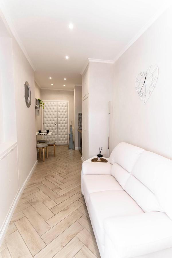 Apartment Silver Coliseum