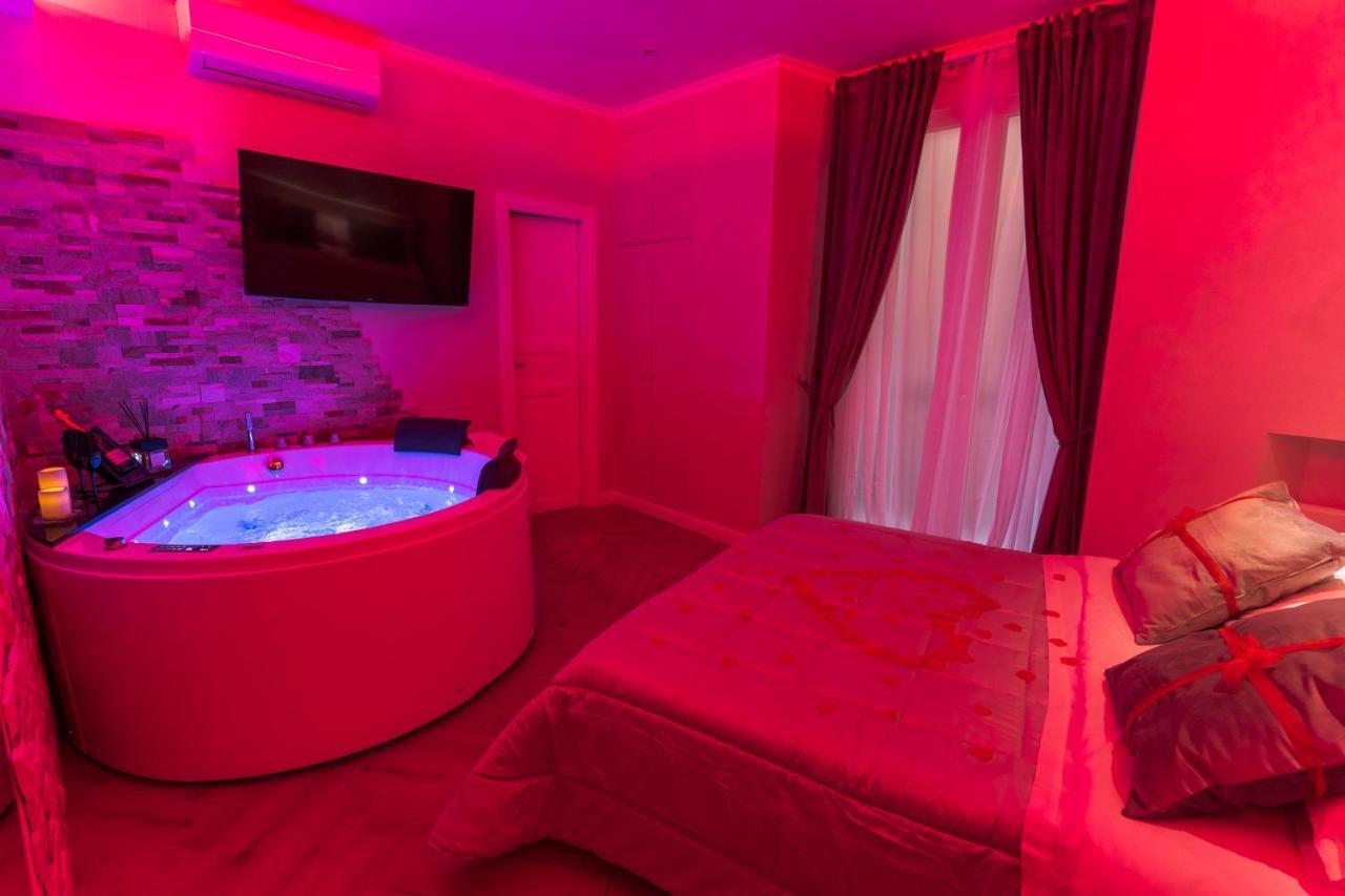 Silver Coliseum Apartment *