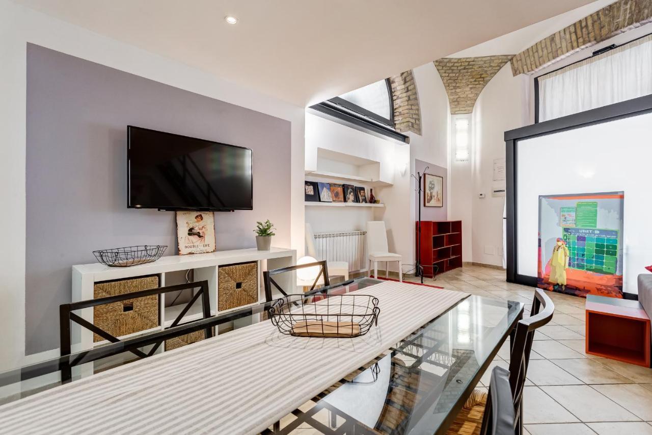 Spacious Loft In The Heart Of