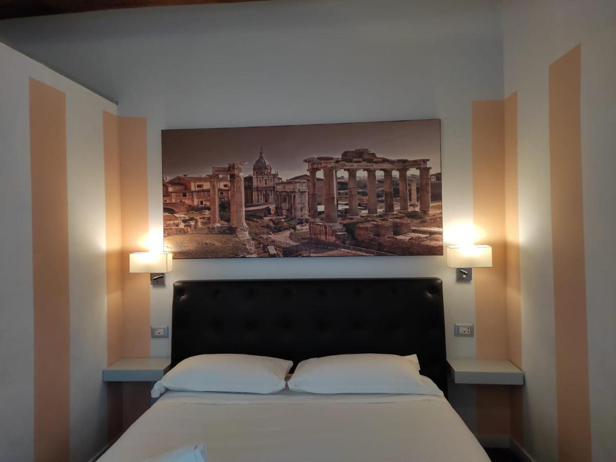 Pensión Relais Palazzo Taverna 3*