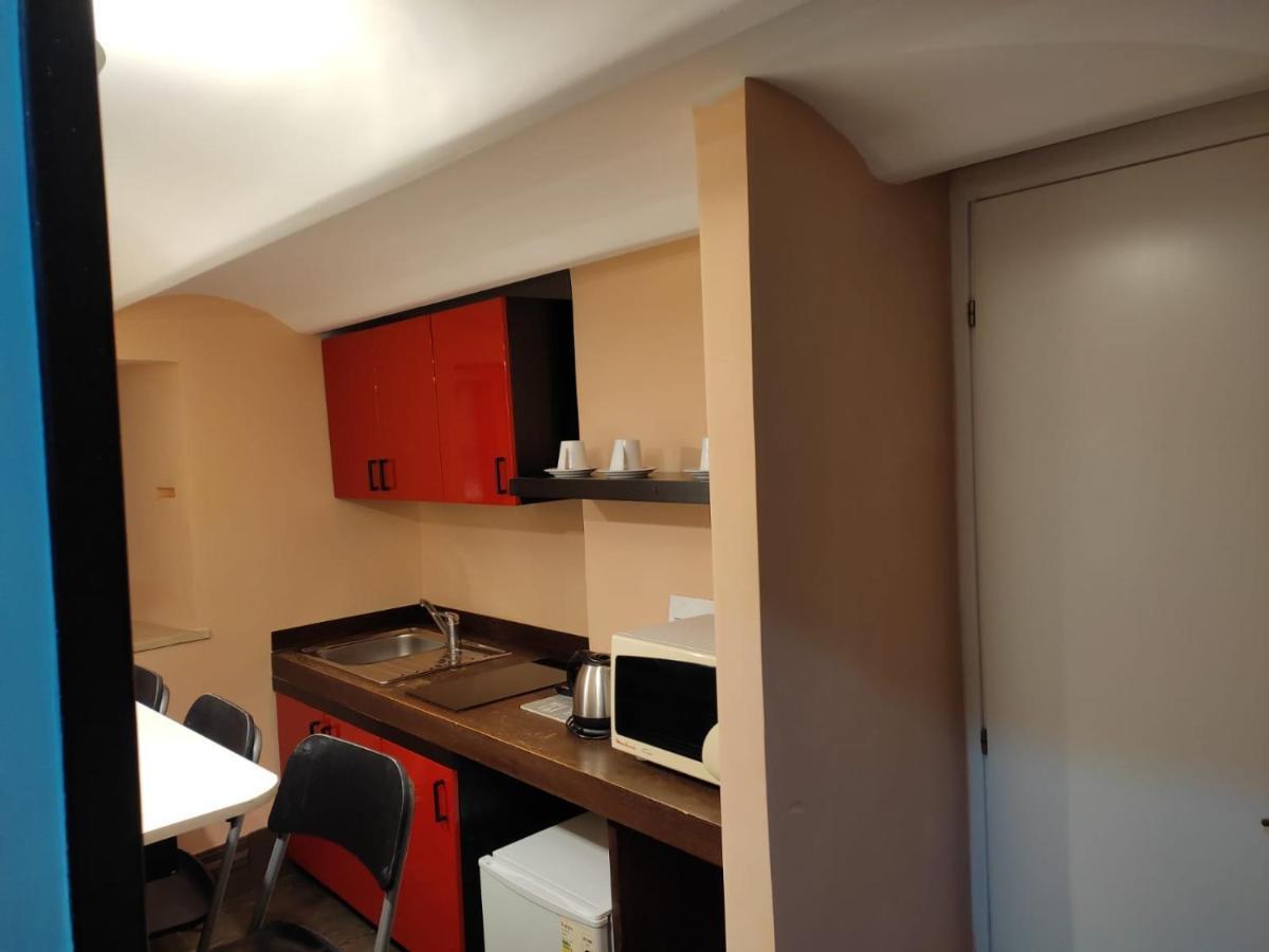 Pensión Relais Palazzo Taverna 3*