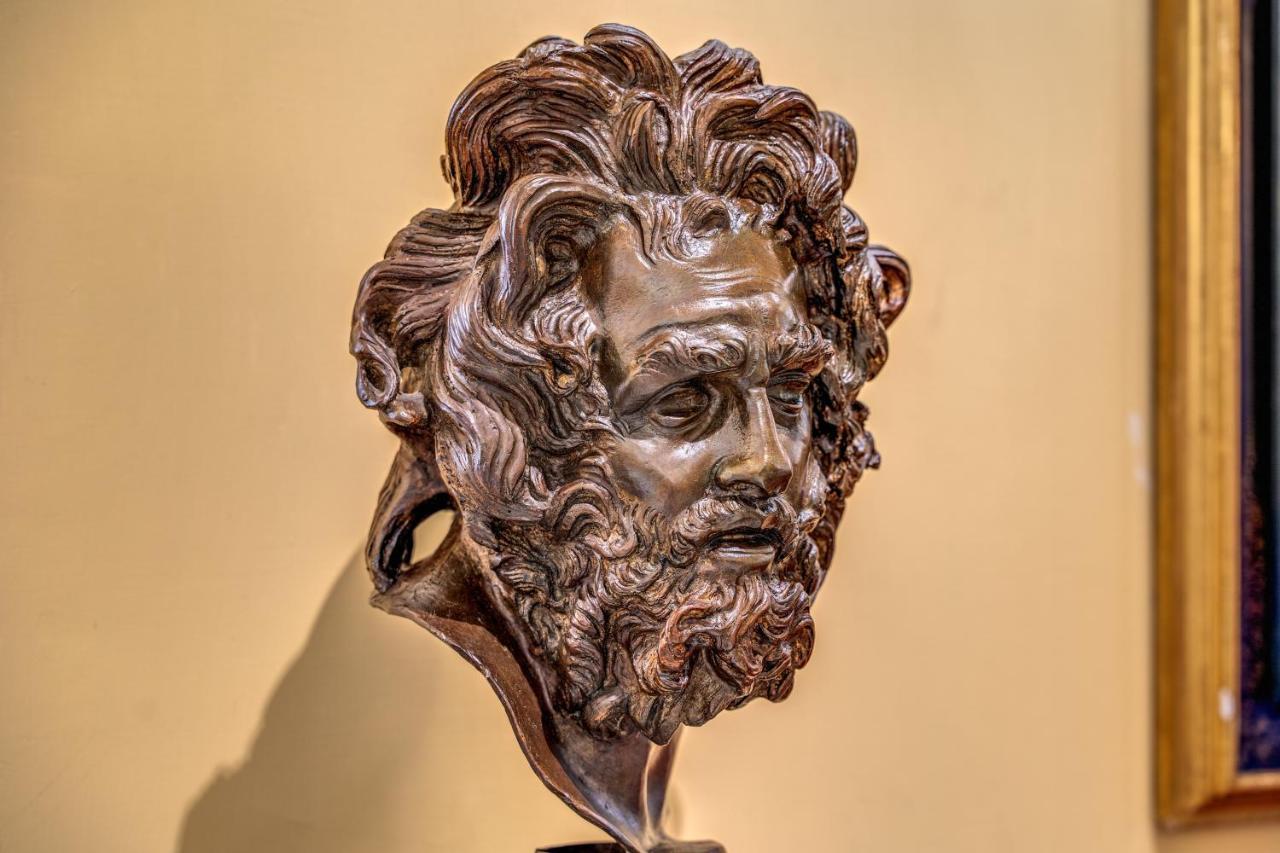 Aurelius Art Gallery