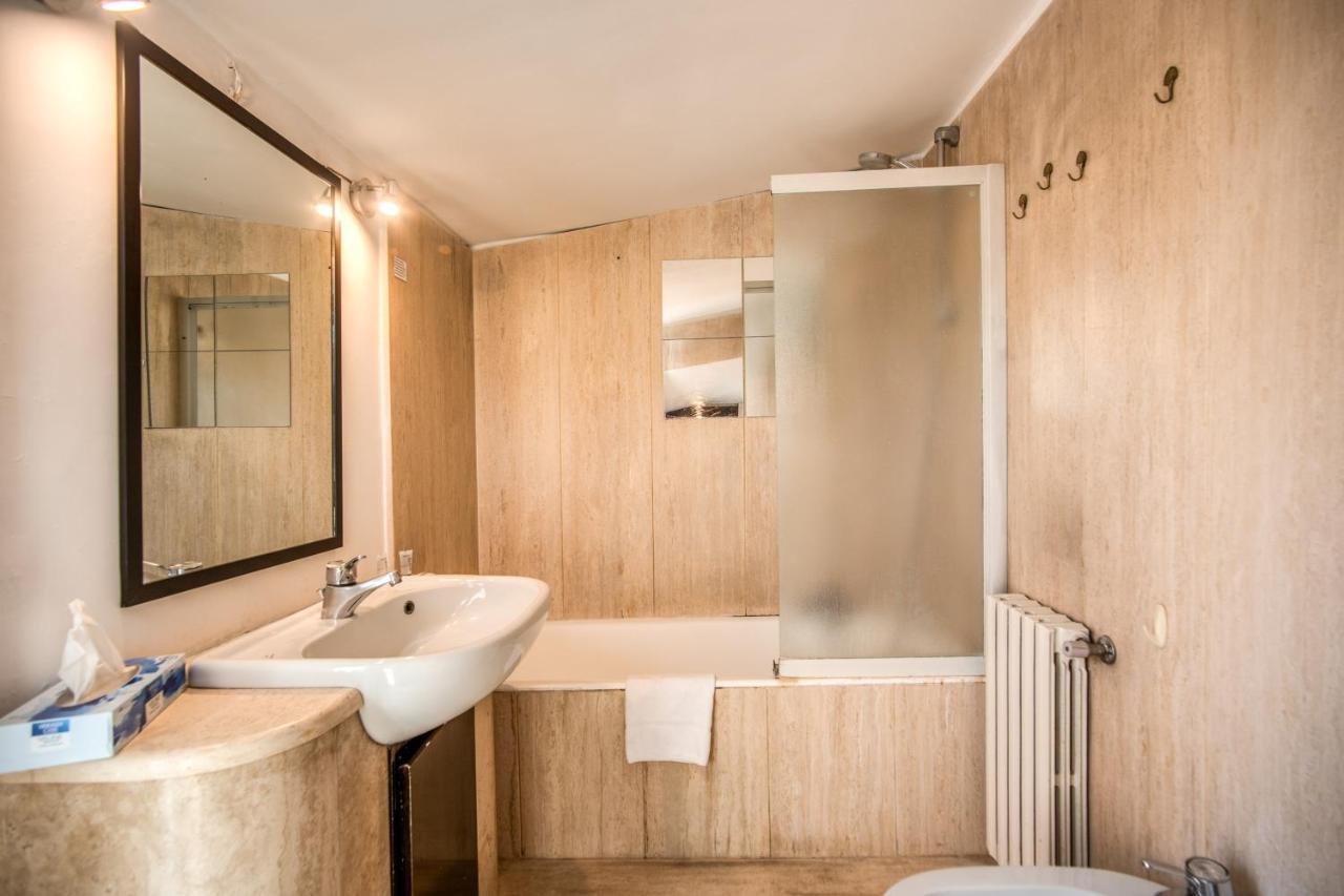 Cozy Attic With Terrace In Piazza Del Fico/navona * Roma
