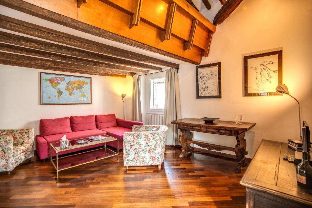 Cozy Attic With Terrace In Piazza Del Fico/navona Appartamento