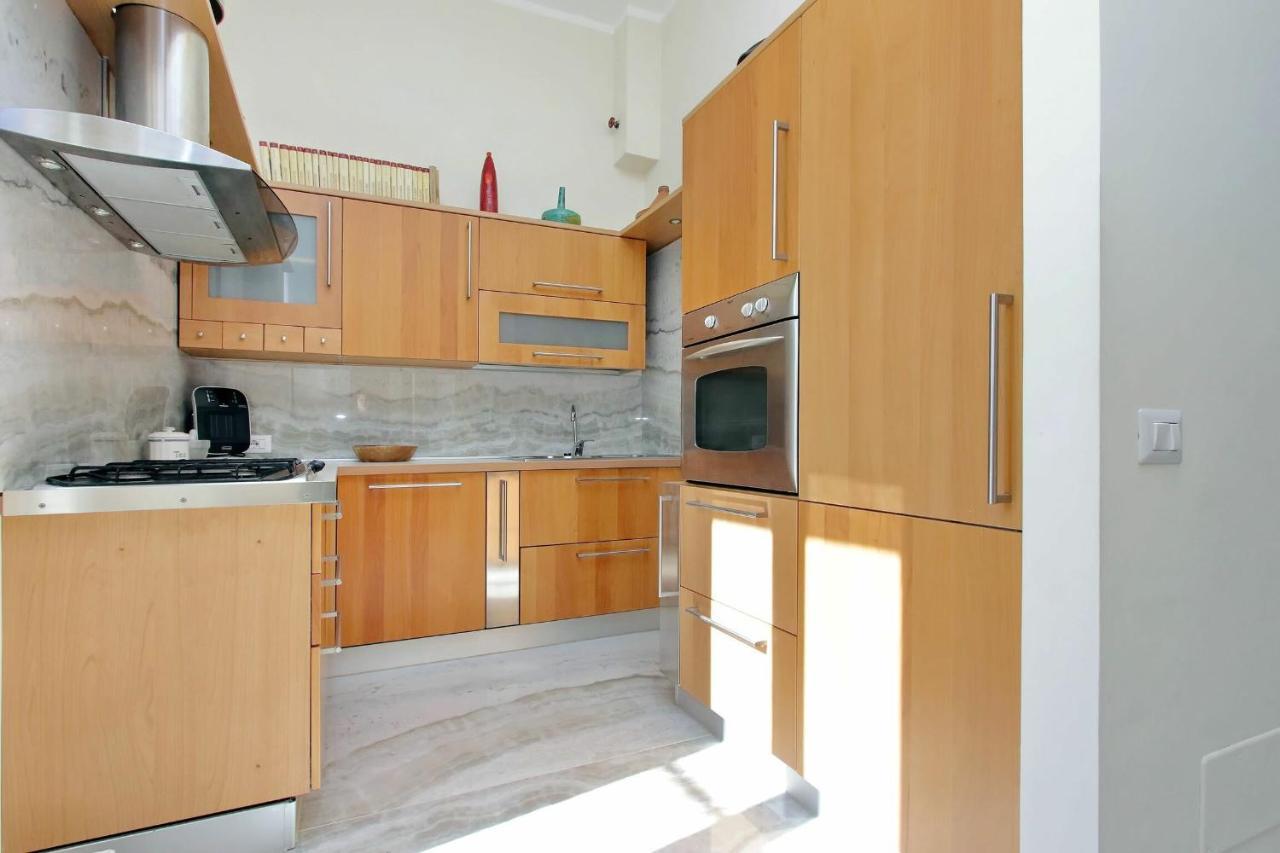 Parioli Bellissimo 2br Con Terrazzo By Halldis Apartamento Roma